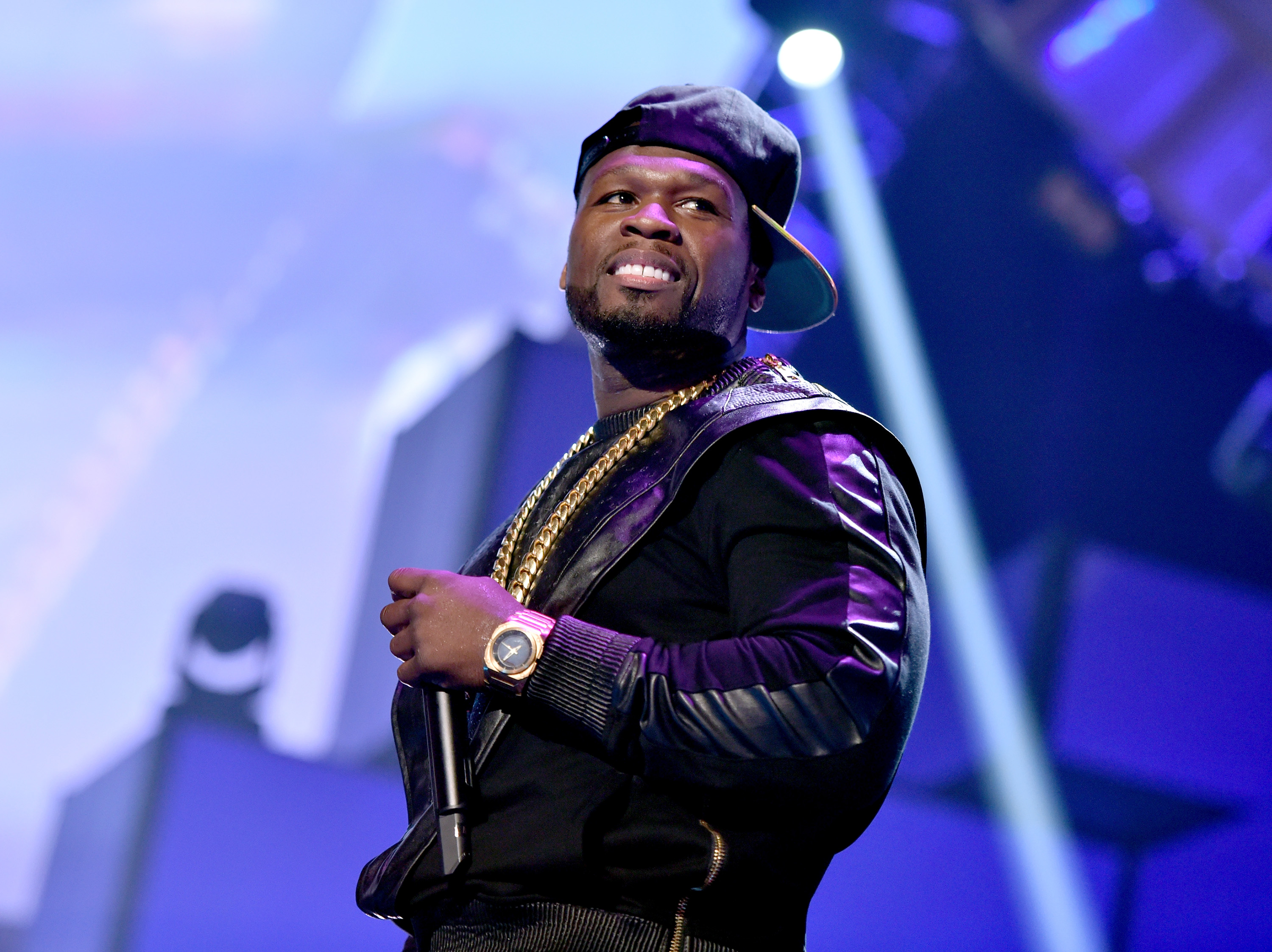 Lil Wayne storms out of 50 Cent show after backstage 'push'