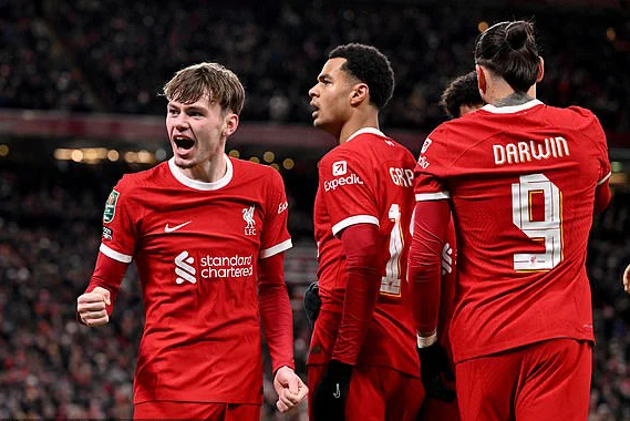 Ngược dòng đẳng cấp, Liverpool hạ Fulham ở bán kết League Cup