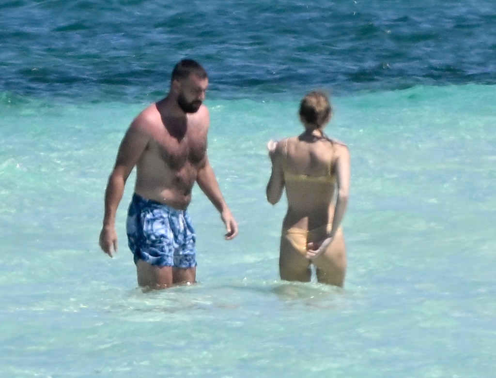 Taylor Swift, Travis Kelce share steamy kiss on PDA-filled vacation