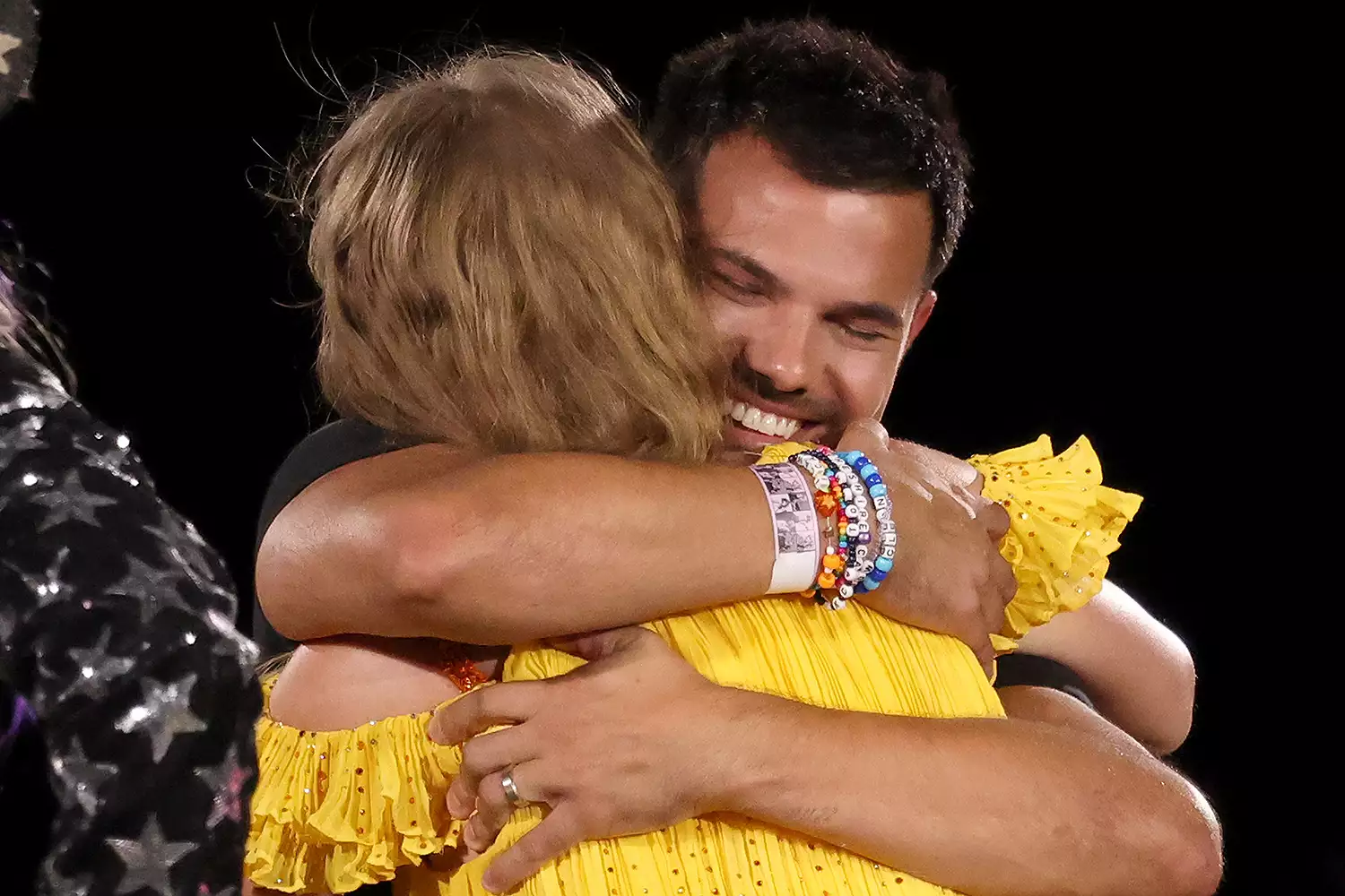 aylor Swift Hugs Ex Taylor Lautner While On Stage During Eras Tour Stop in Kansas