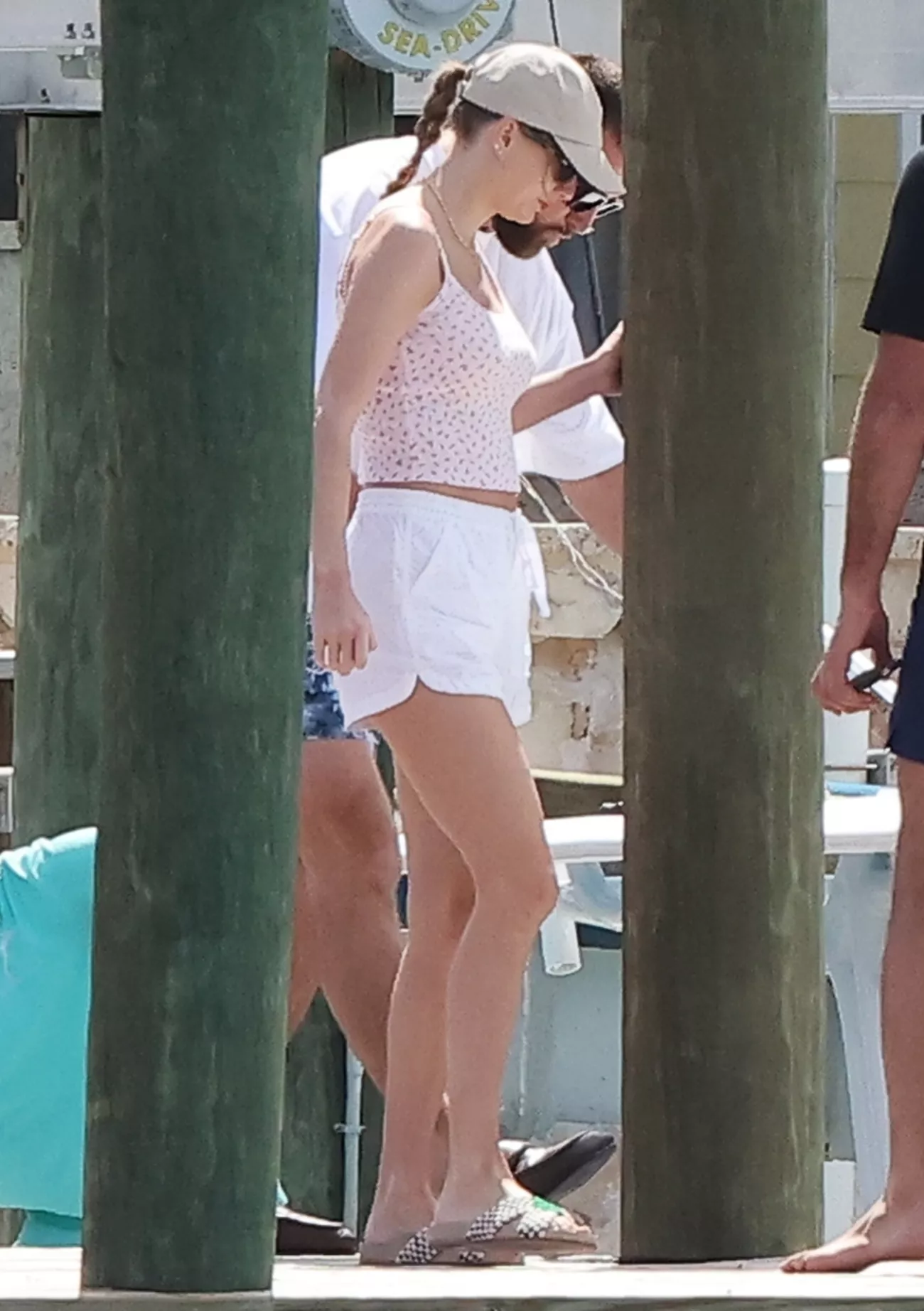  Taylor Swift and Travis Kelce enjoy some R&R during PDA filled romantic getaway to the Bahamas. Shot on March 20, 2024