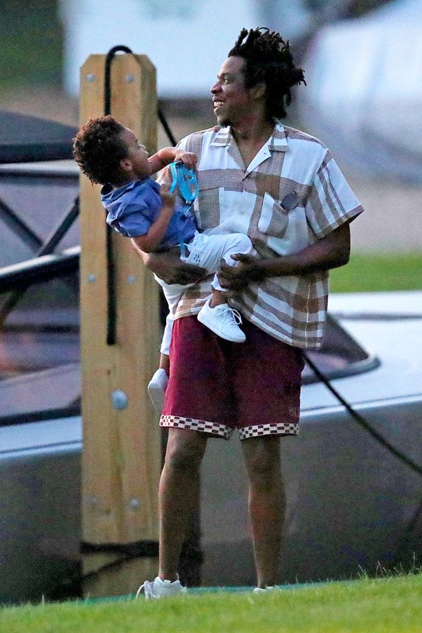 Beyonce and Jay-Z seen on holiday with Blue Ivy and rarely seen twins Sir  and Rumi - Mirror Online