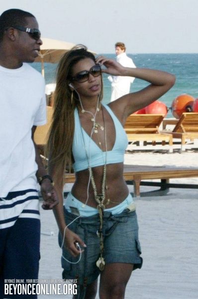 Miami Beach (May 6) - Beyoncé Online Photo Gallery | Beyonce outfits, Beyonce style, Beyonce