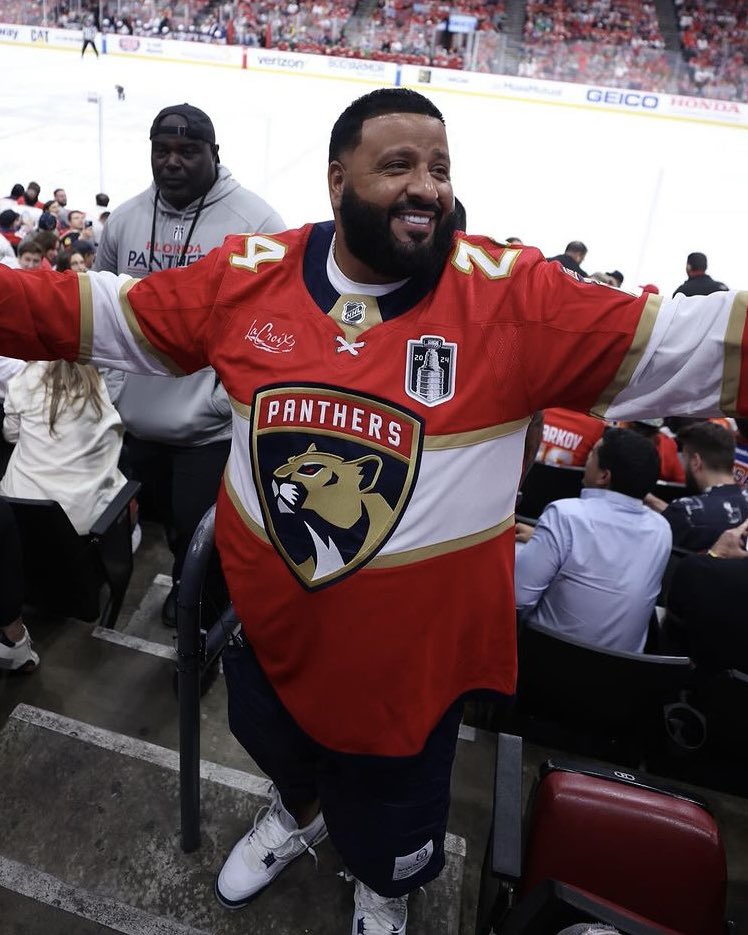 BarDown on X: "WE THE BEST ️ DJ Khaled and Charles Barkley in the house  for Game 2 of the Stanley Cup Final! (: @djkhaled)  https://t.co/w5K5XarNMd" / X