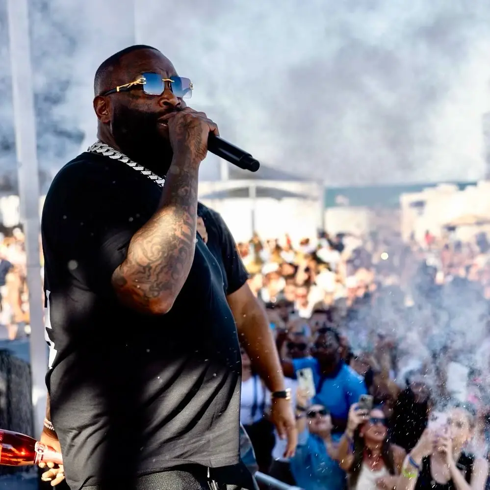 DJ Khaled Protected His Sneakers By Having His Bodyguard Carry It When He Rushed To Perform With Rick Ross