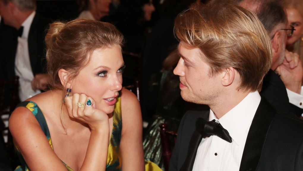 Taylor Swift news: Joe Alwyn says breakup 'hard to navigate' | CTV News