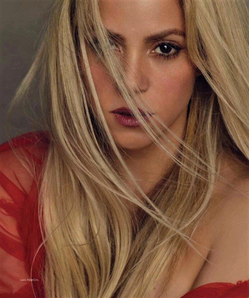 Shakira by Jaume Delaiguana Harper's Bazaar Mexico Aug 2017 (3).jpg