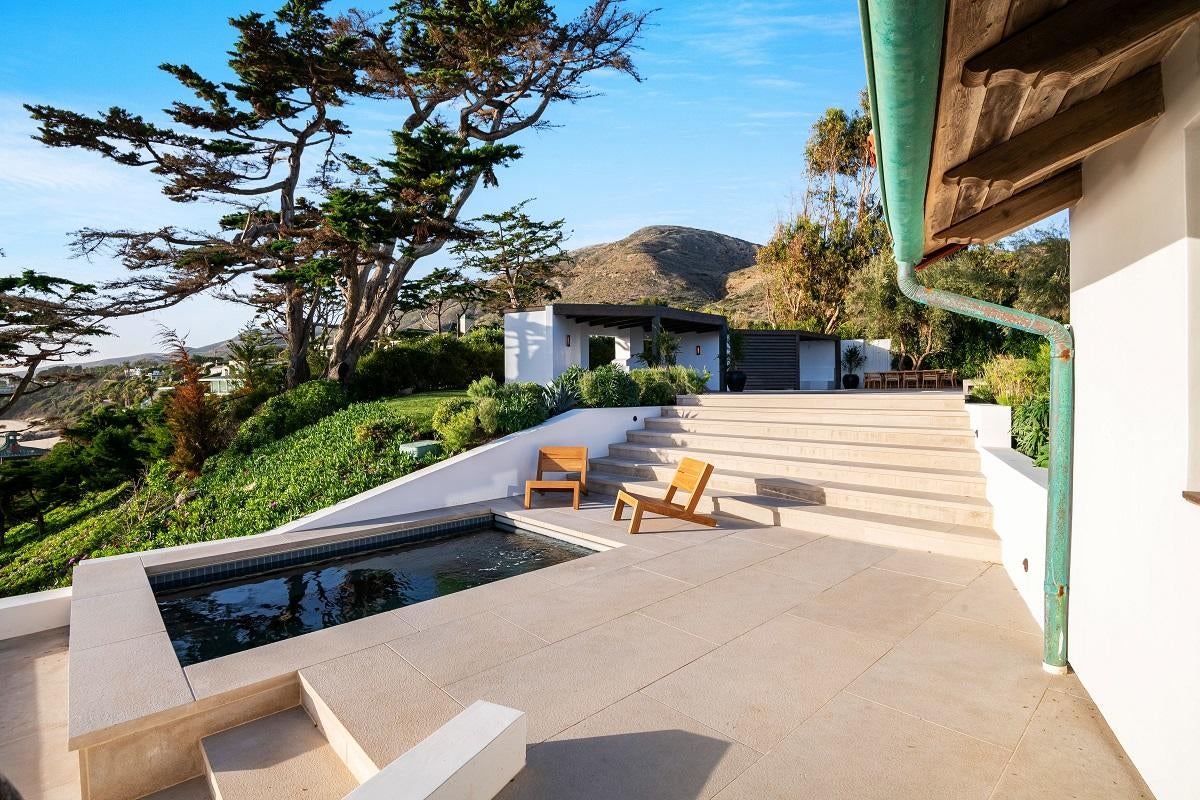 Kim Kardashian's $70M Malibu Bluffs Mansion Is Pretty Incredible (Photos)