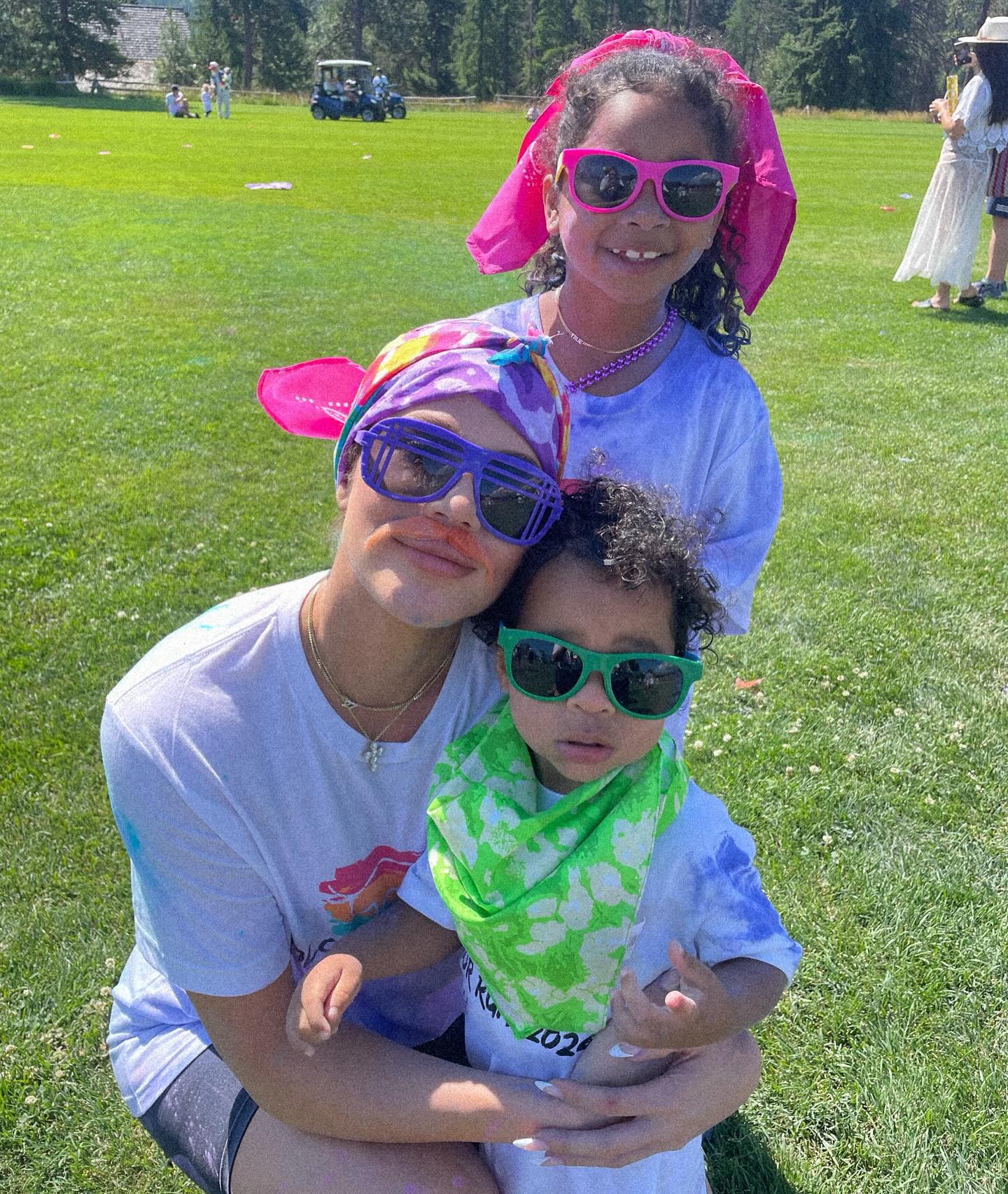 Khloe Kardashian dons a mustache as she competes in color run with True and  Tatum as fans praise her as the 'best mom' | The Irish Sun